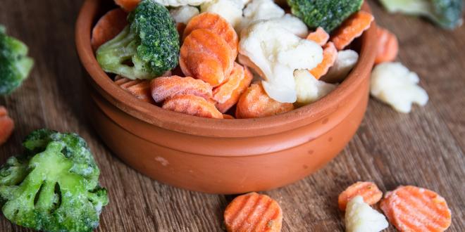 Frozen organic cauliflower, broccoli and carrots